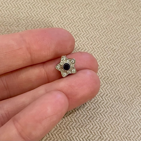 Sapphire star charm - Picture 3 of 5